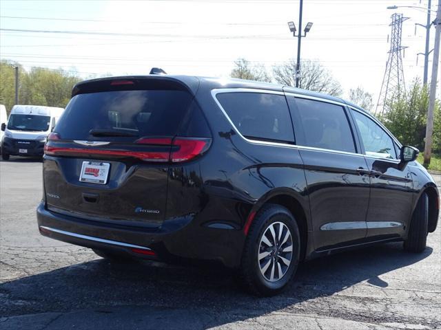 used 2023 Chrysler Pacifica Hybrid car, priced at $25,000