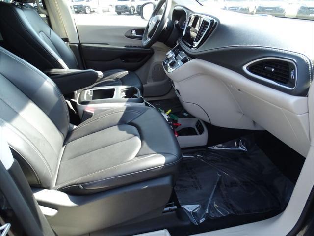 used 2023 Chrysler Pacifica Hybrid car, priced at $25,000