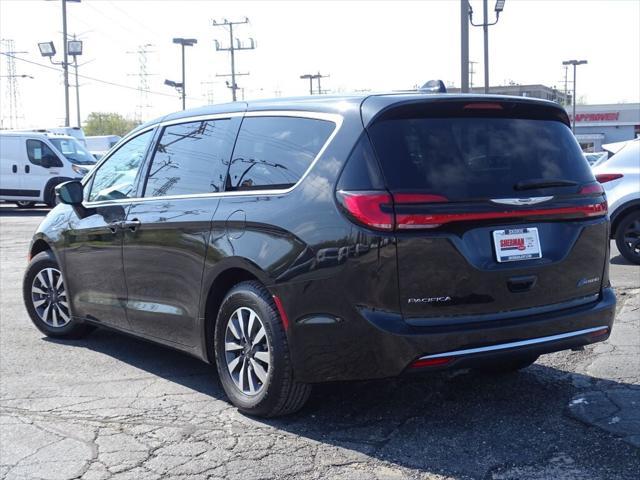 used 2023 Chrysler Pacifica Hybrid car, priced at $25,000