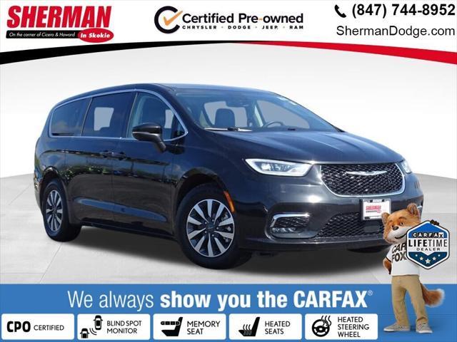 used 2023 Chrysler Pacifica Hybrid car, priced at $25,000