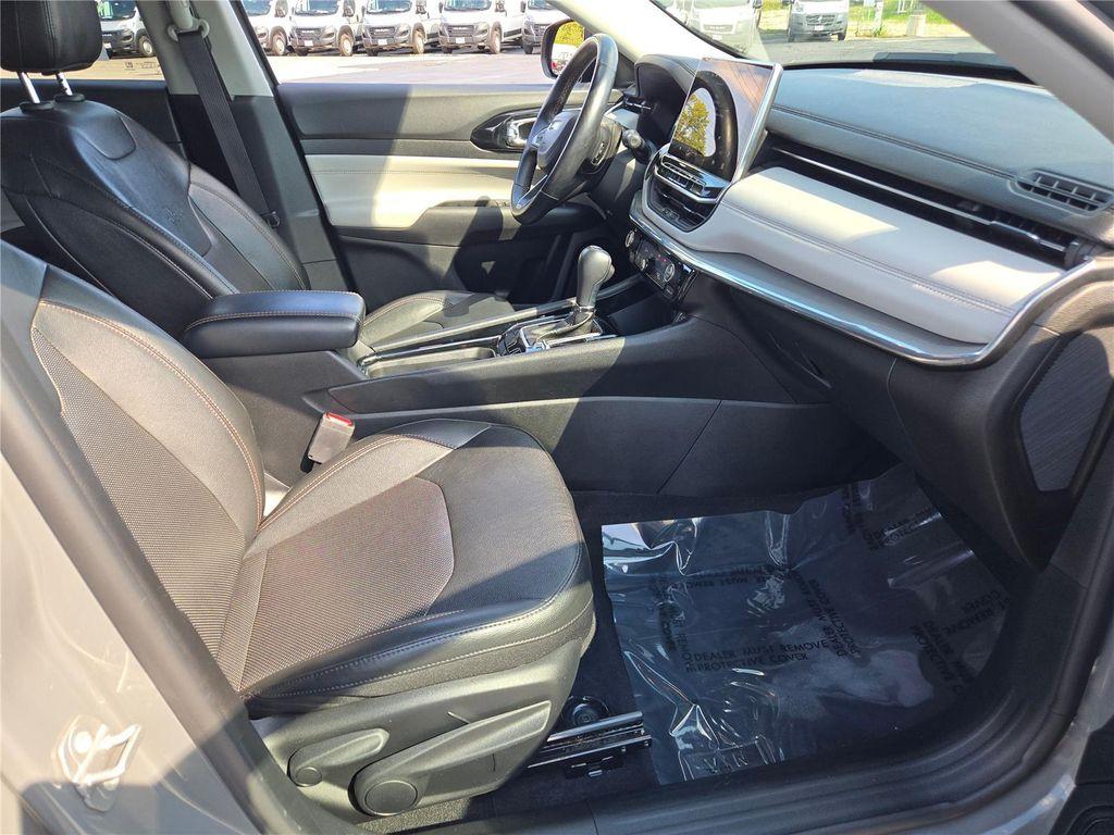 used 2022 Jeep Compass car, priced at $25,000