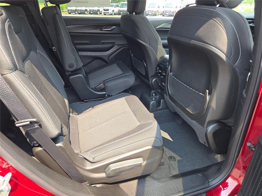 new 2025 Jeep Grand Cherokee L car, priced at $35,625