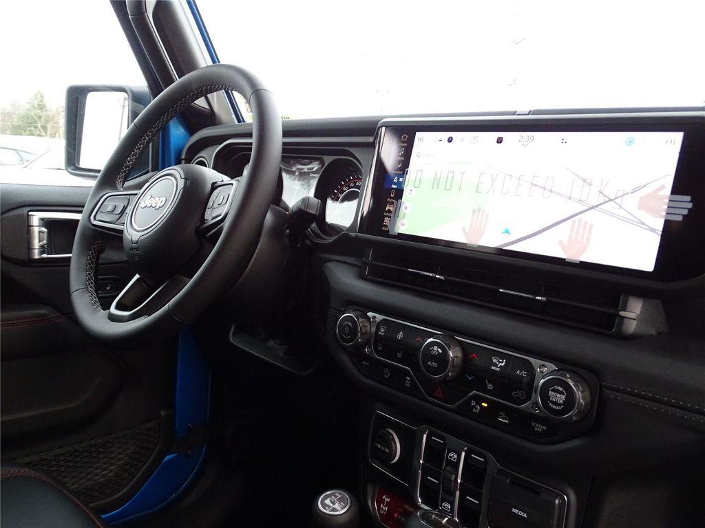 new 2025 Jeep Gladiator car, priced at $52,603