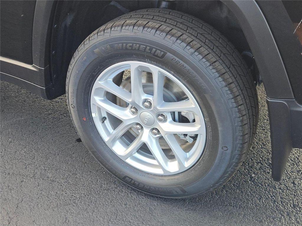 new 2025 Jeep Grand Cherokee L car, priced at $34,800