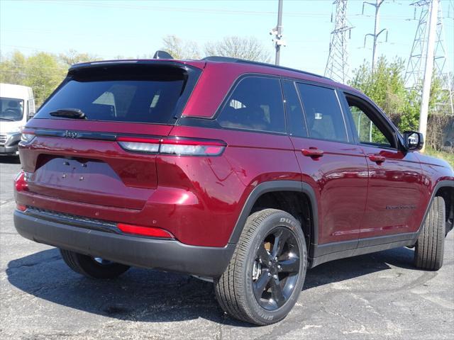 new 2025 Jeep Grand Cherokee car, priced at $42,970