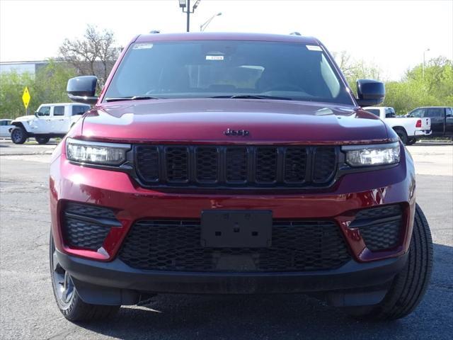 new 2025 Jeep Grand Cherokee car, priced at $42,970