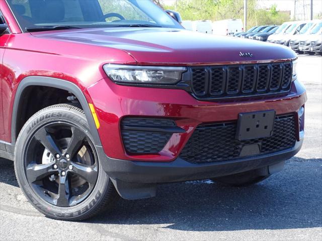 new 2025 Jeep Grand Cherokee car, priced at $42,970