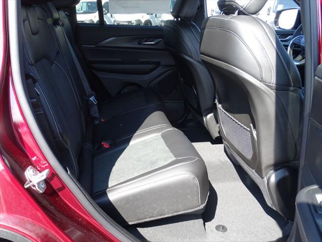 new 2025 Jeep Grand Cherokee car, priced at $42,970