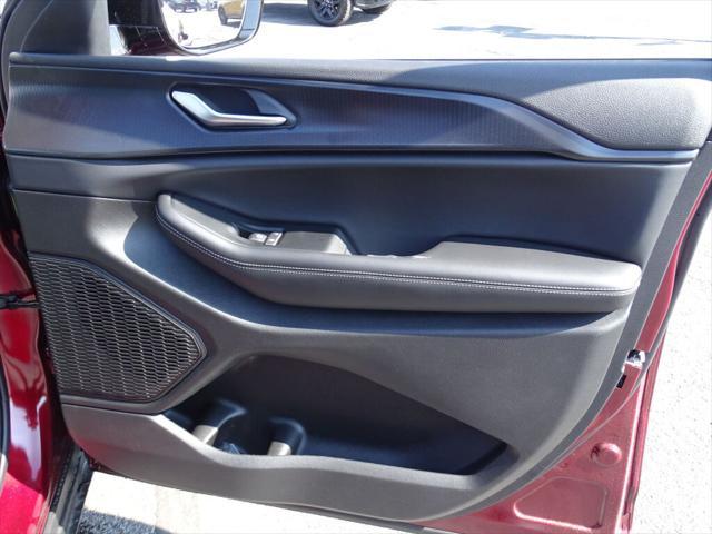 new 2025 Jeep Grand Cherokee car, priced at $40,670