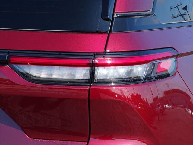 new 2025 Jeep Grand Cherokee car, priced at $42,970