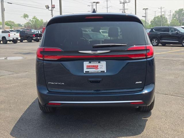 new 2025 Chrysler Pacifica car, priced at $43,415