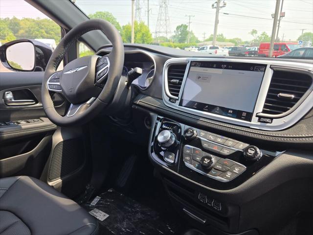 new 2025 Chrysler Pacifica car, priced at $43,415
