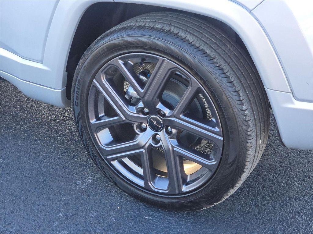 new 2025 Jeep Compass car, priced at $30,330