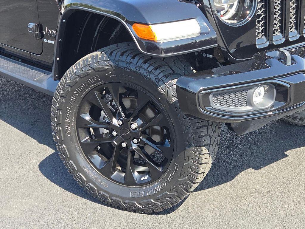 used 2021 Jeep Gladiator car, priced at $36,420