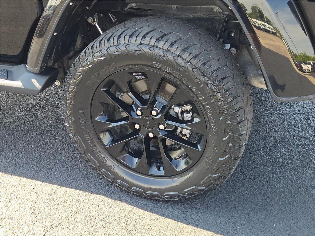 used 2021 Jeep Gladiator car, priced at $36,420