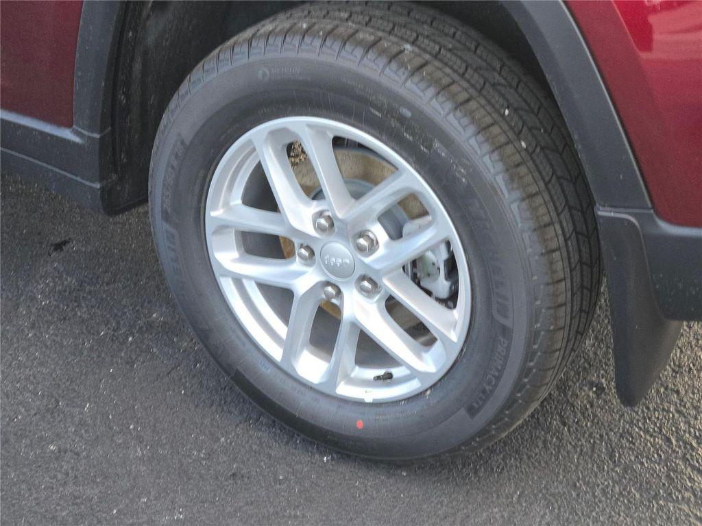 new 2025 Jeep Grand Cherokee car, priced at $34,845