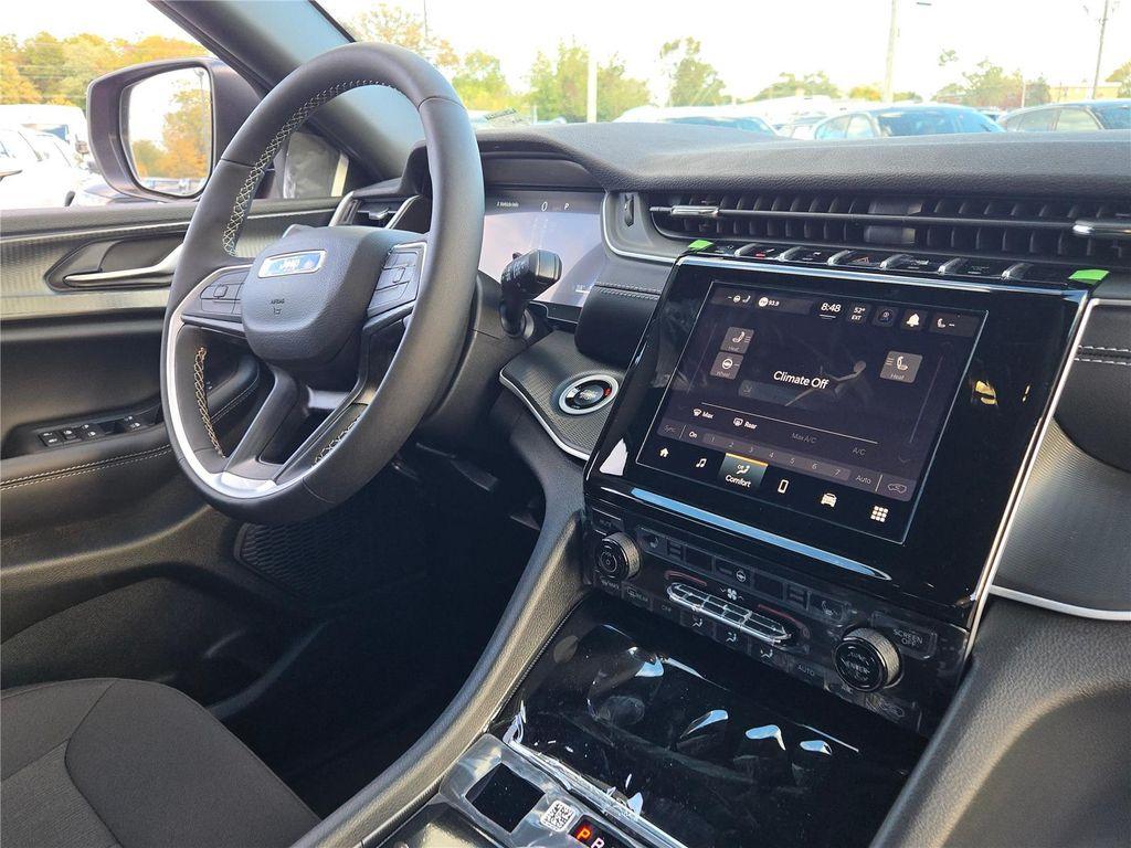 new 2025 Jeep Grand Cherokee car, priced at $34,845