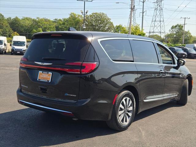 used 2023 Chrysler Pacifica Hybrid car, priced at $35,900