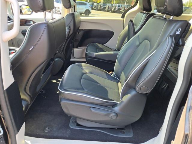 used 2023 Chrysler Pacifica Hybrid car, priced at $35,900