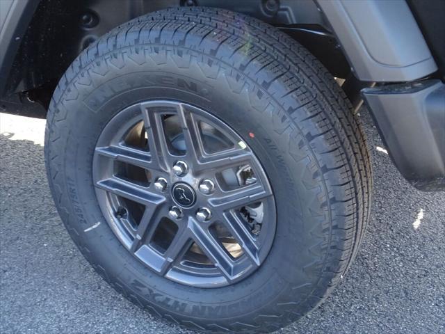 new 2025 Jeep Wrangler car, priced at $42,850