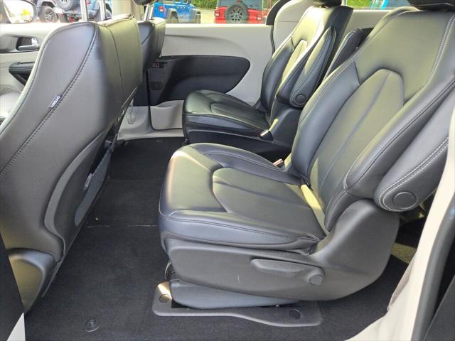 used 2023 Chrysler Pacifica Hybrid car, priced at $26,000