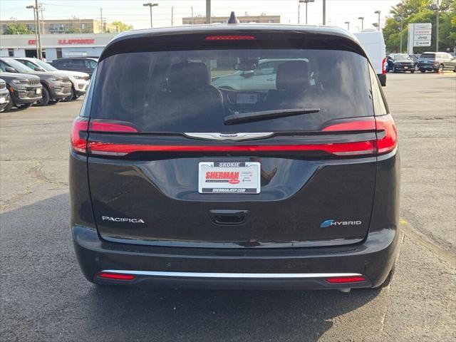 used 2023 Chrysler Pacifica Hybrid car, priced at $26,000