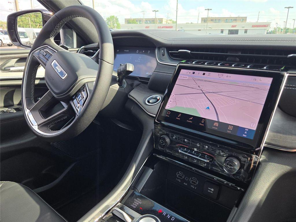 new 2025 Jeep Grand Cherokee car, priced at $50,330