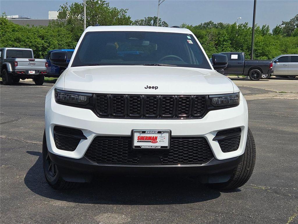 used 2024 Jeep Grand Cherokee car, priced at $33,000