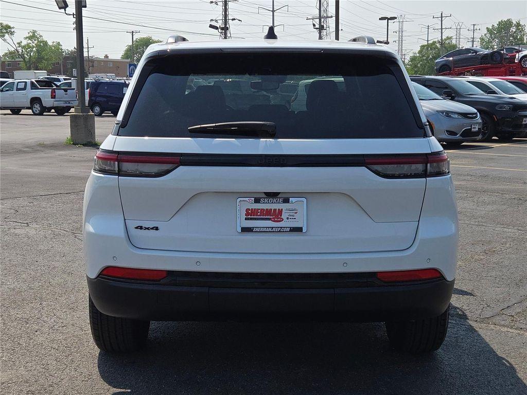 used 2024 Jeep Grand Cherokee car, priced at $33,000