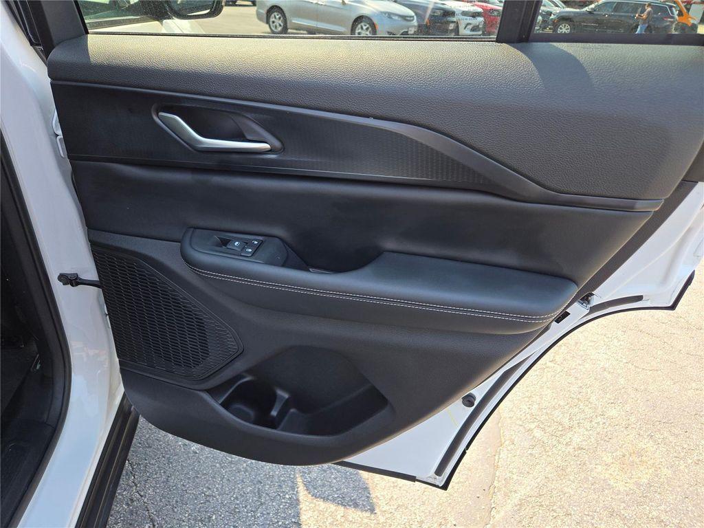 used 2024 Jeep Grand Cherokee car, priced at $33,000