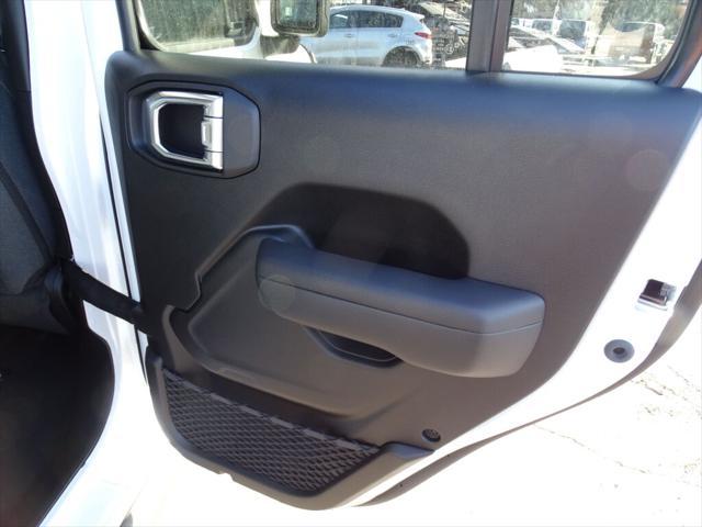 new 2025 Jeep Wrangler car, priced at $53,070