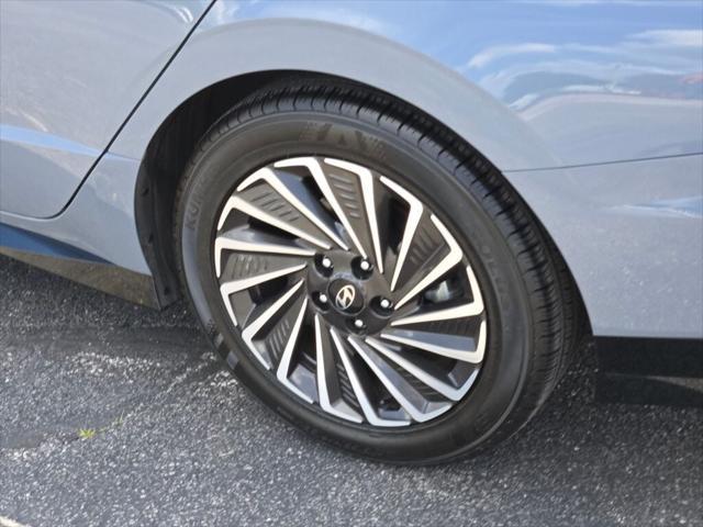 used 2024 Hyundai Sonata Hybrid car, priced at $27,000