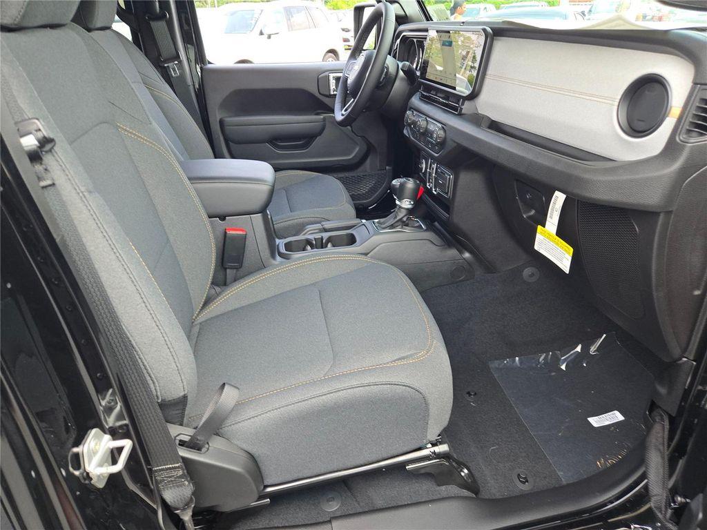 new 2025 Jeep Wrangler car, priced at $39,545