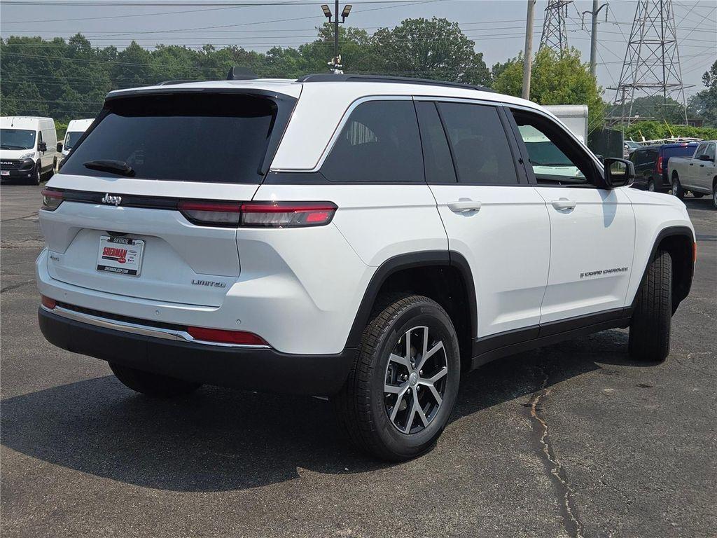 new 2025 Jeep Grand Cherokee car, priced at $40,165