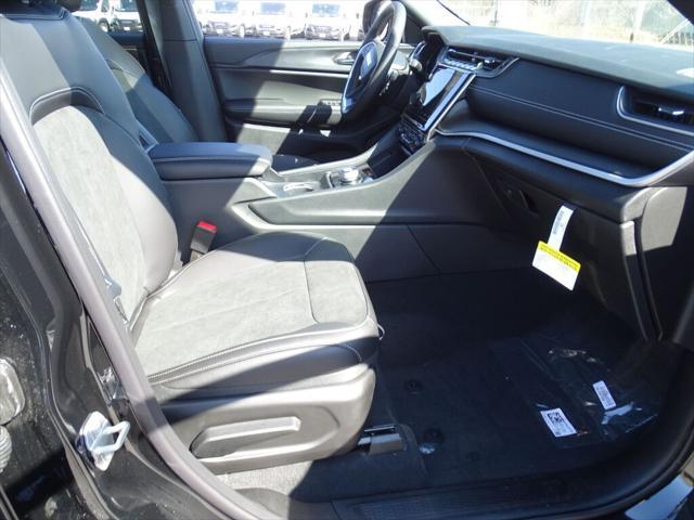new 2025 Jeep Grand Cherokee L car, priced at $45,445