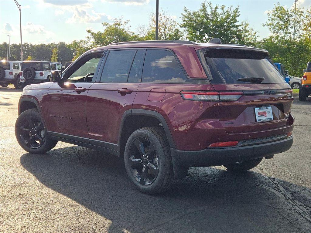new 2025 Jeep Grand Cherokee car, priced at $43,910
