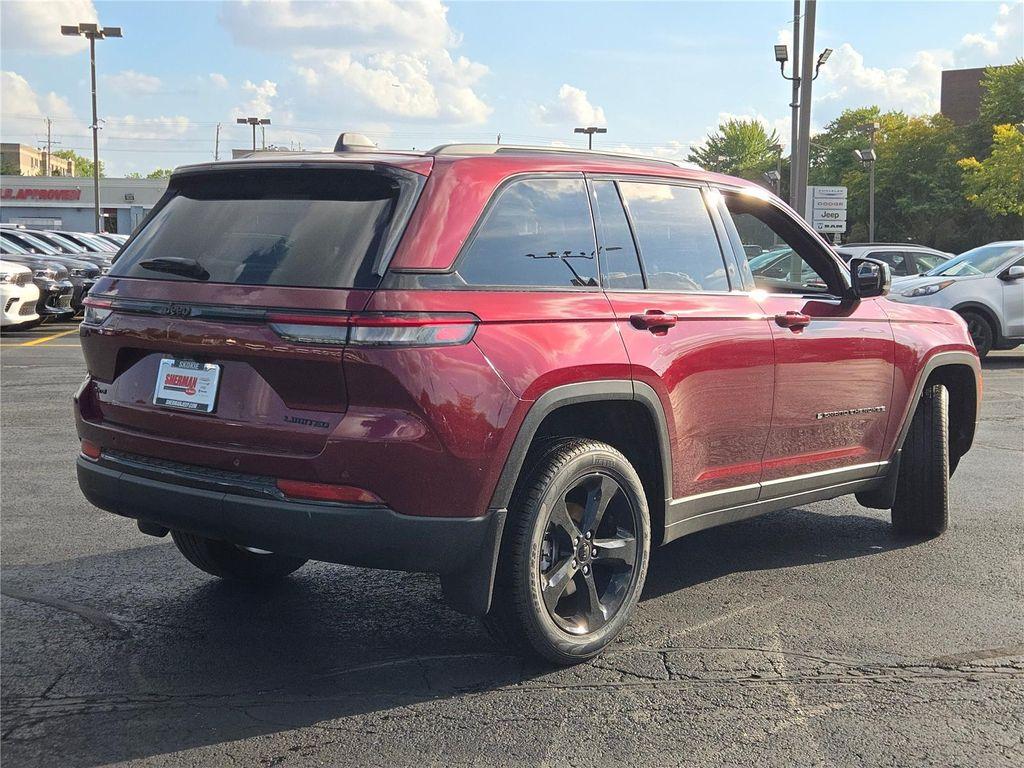 new 2025 Jeep Grand Cherokee car, priced at $43,910