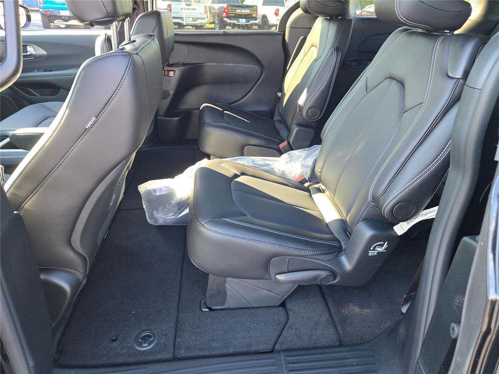 new 2026 Chrysler Pacifica car, priced at $41,485