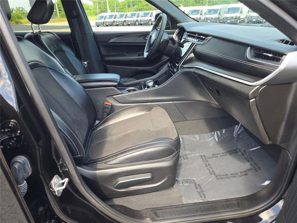 used 2024 Jeep Grand Cherokee L car, priced at $36,130