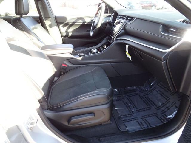 new 2025 Jeep Grand Cherokee car, priced at $47,525