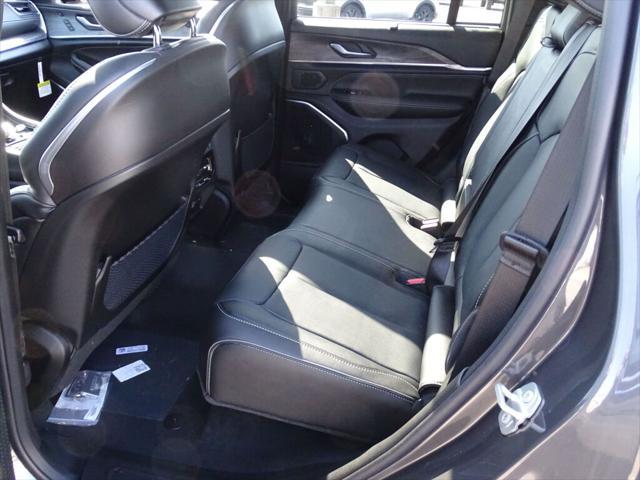 new 2025 Jeep Grand Cherokee car, priced at $56,940