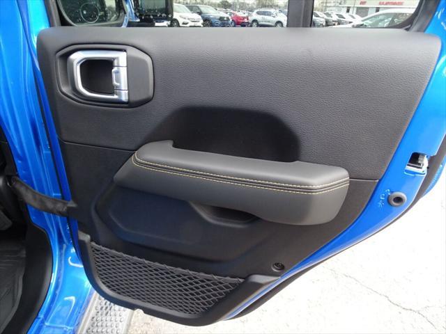 new 2025 Jeep Wrangler car, priced at $56,045