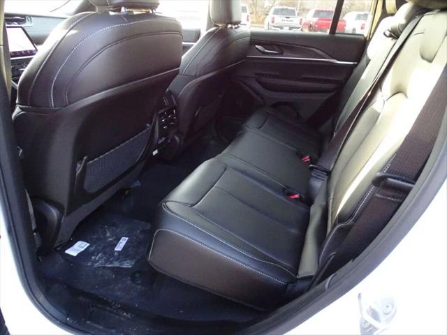 new 2025 Jeep Grand Cherokee car, priced at $53,910