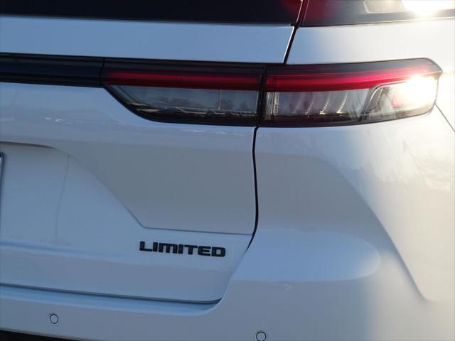 new 2025 Jeep Grand Cherokee car, priced at $46,010