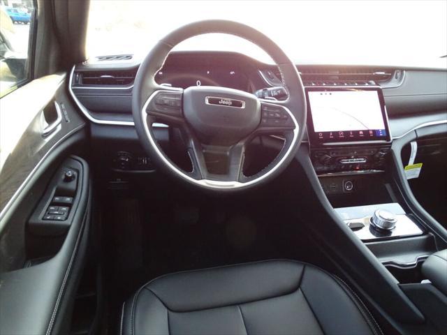 new 2025 Jeep Grand Cherokee car, priced at $46,010
