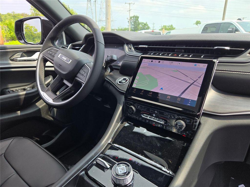 new 2025 Jeep Grand Cherokee car, priced at $43,485