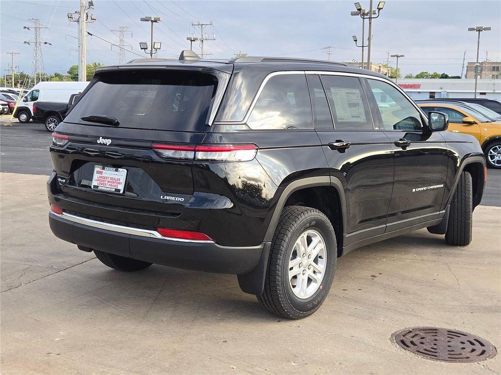 new 2025 Jeep Grand Cherokee car, priced at $32,300