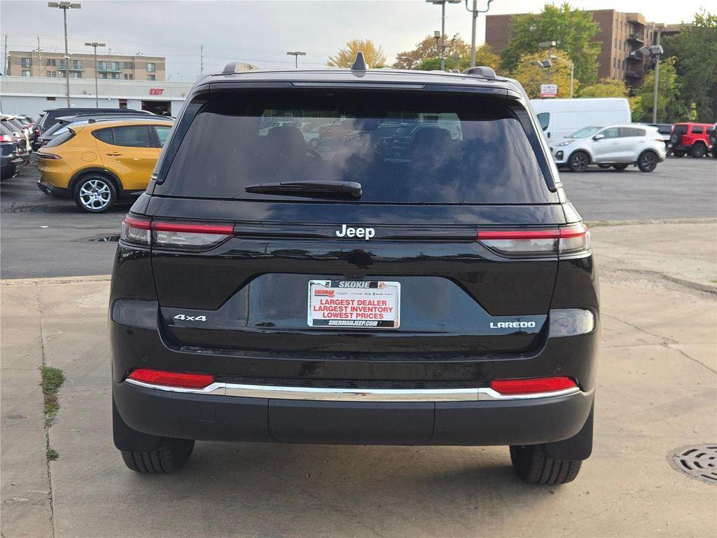 new 2025 Jeep Grand Cherokee car, priced at $32,300