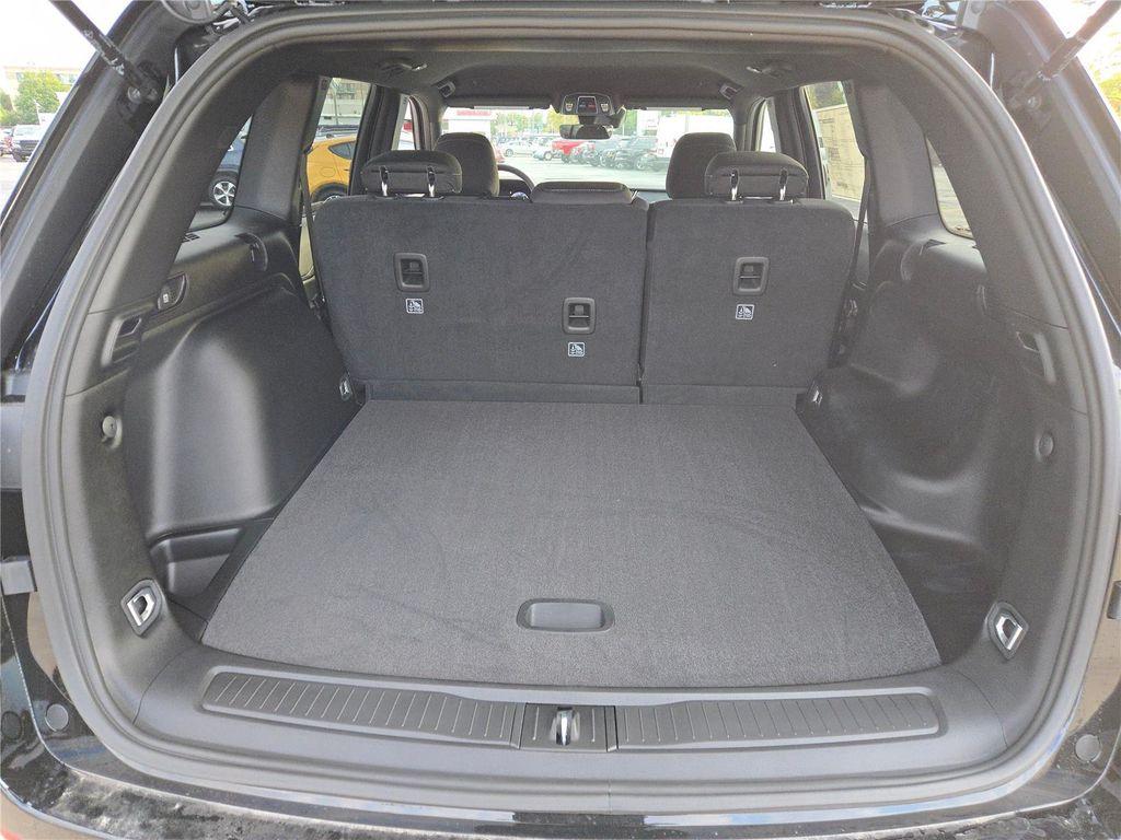 new 2025 Jeep Grand Cherokee car, priced at $32,300