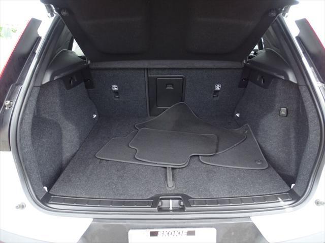 used 2022 Volvo XC40 car, priced at $22,928